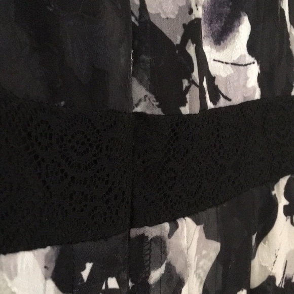 TAHARI Julia dress (12) - Picture 4 of 6